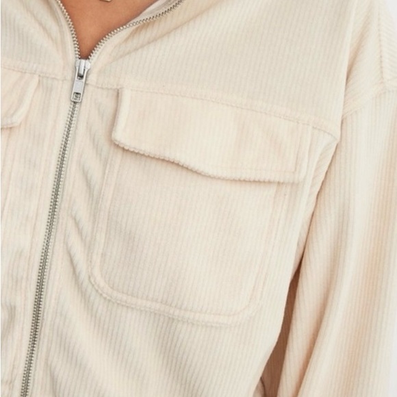 NWT Aerie Groove On Full Zip Soft Velour Cropped Beige Ribbed Jacket Size L - Picture 5 of 14